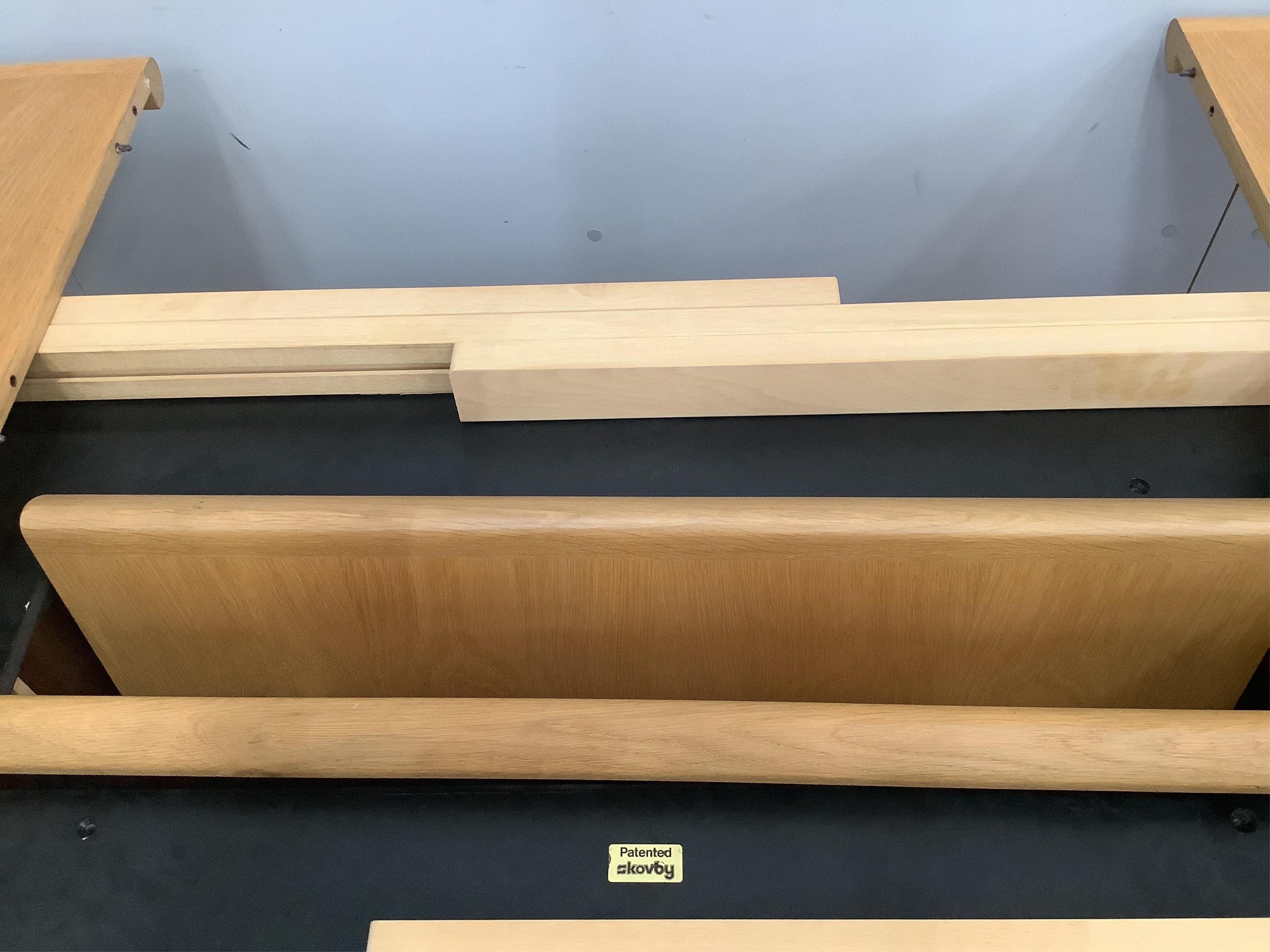 A Skovby oak extending dining table, 250cm extended, depth 108cm, height 72cm